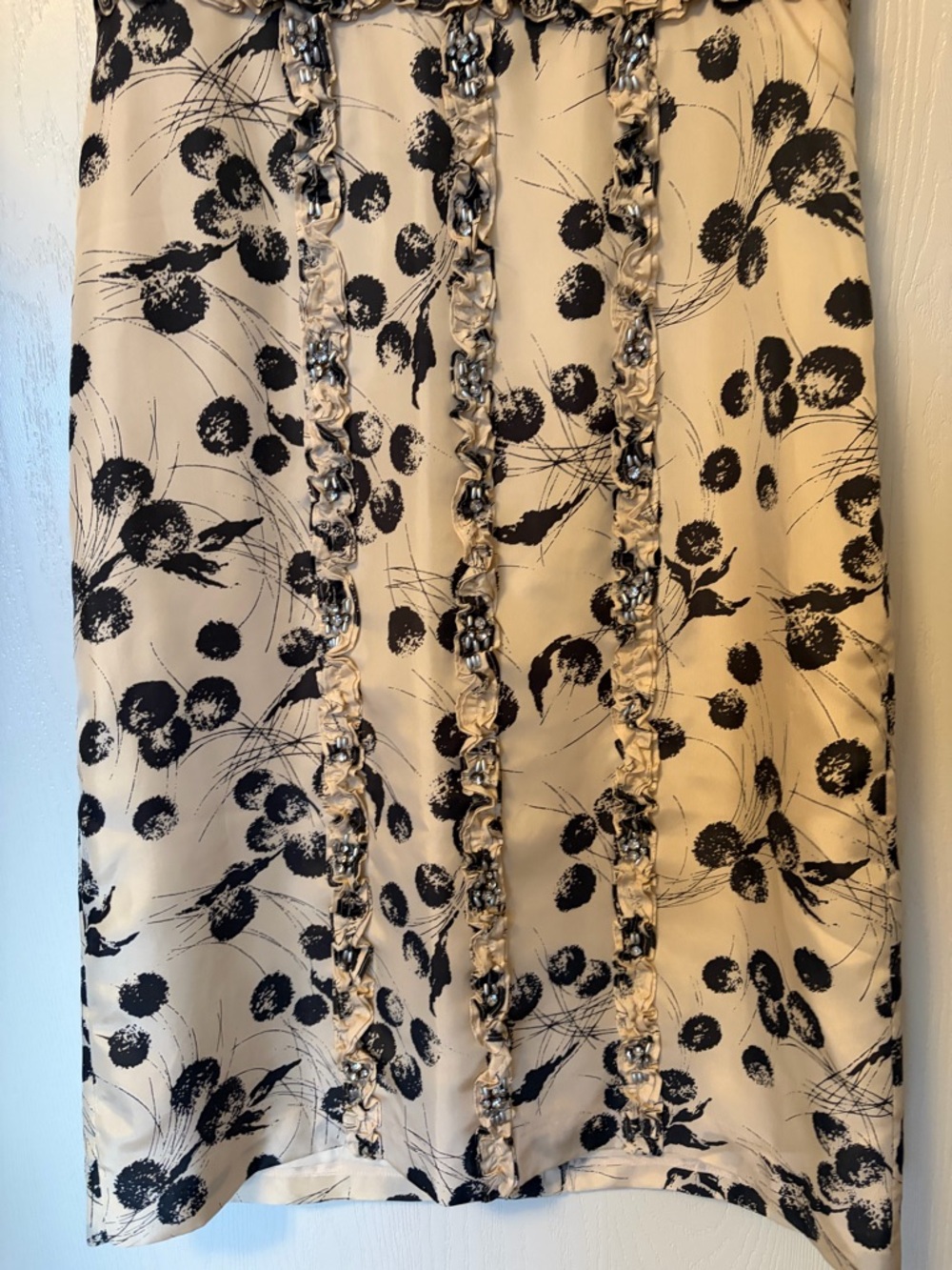 NWOT Boden Limited Edition Silk Embellished Sleeveless Cream Floral Dress Size 6 - Picture 2 of 14